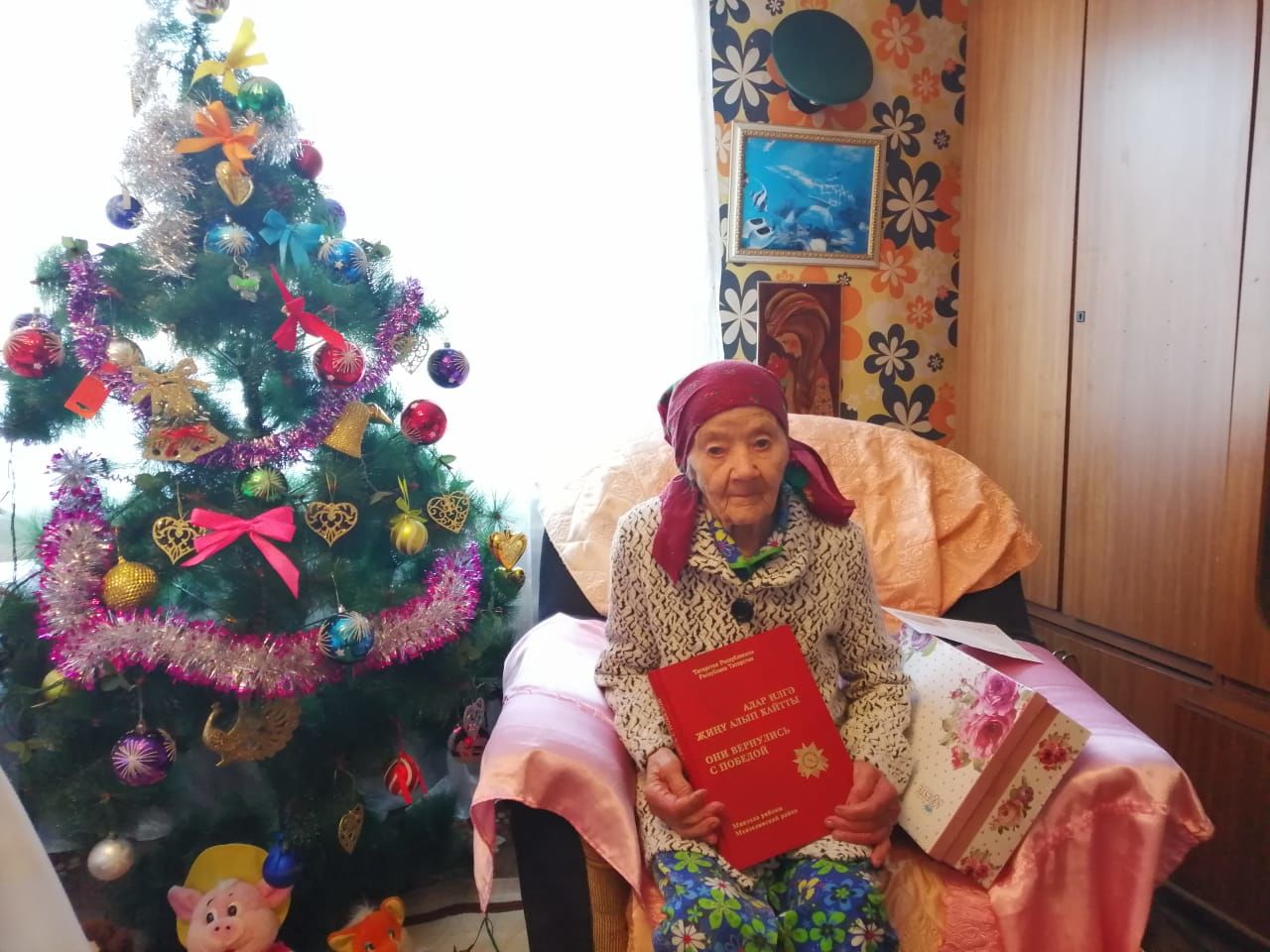 Мелькенцы поздравили с 90-летним юбилеем ветерана тыла Татьяну Малышеву
