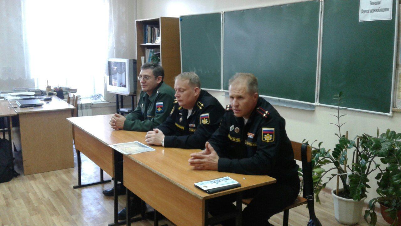 Моряки Черноморского флота РФ посетили СОШ №1 г.Мензелинск