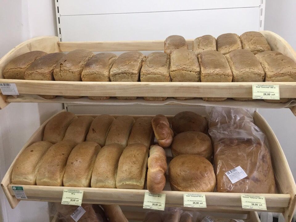 Ура-ура-ура! Открылся наш фирменный магазин! Свежайших хлеб, кондитерская продукция, лапша, печенье, вода