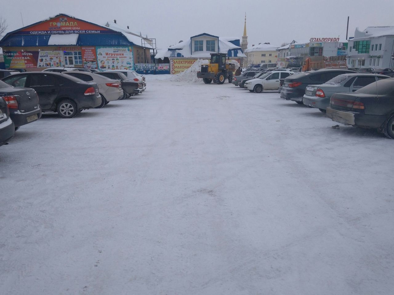 Чистый Город уже вывез 140 КАМАЗов снега
