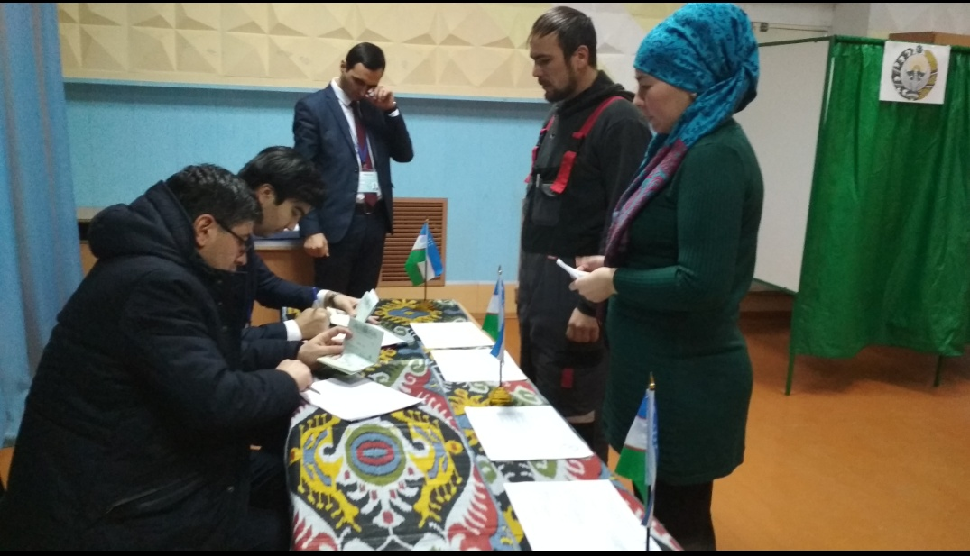 В Мензелинске граждане Узбекистана проголосовали за состав парламента своей страны