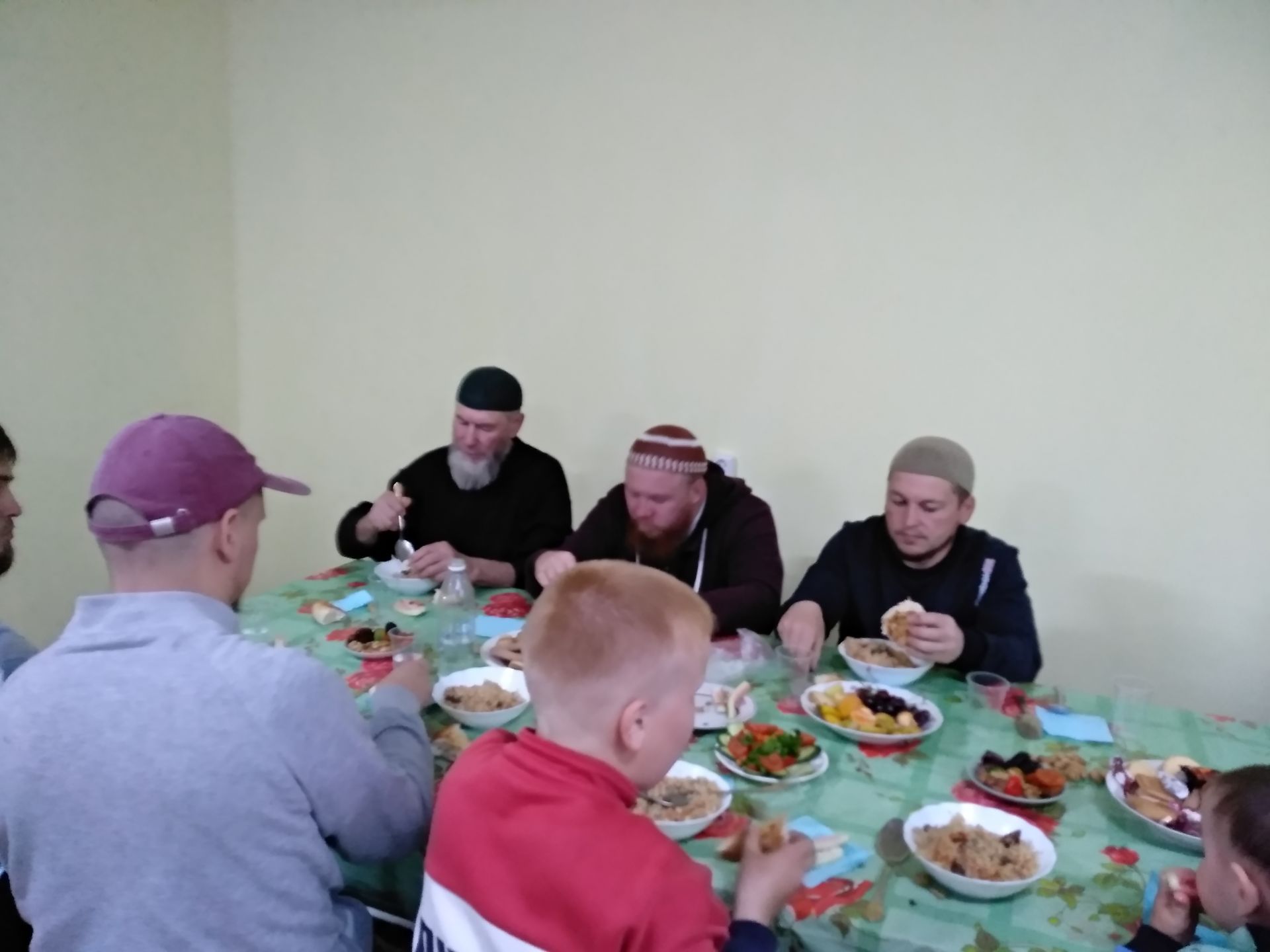 Расулхон Муминов: "Для мусульманина провести ифтар- благое дело"