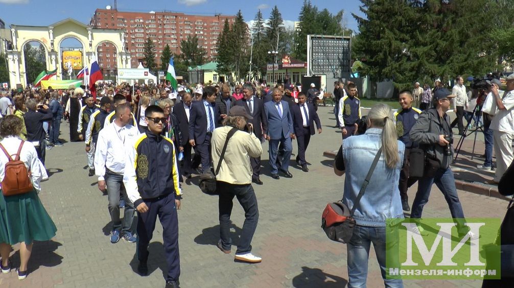 Теплый прием гостям из Татарстана на Сабантуе в Екатеринбурге