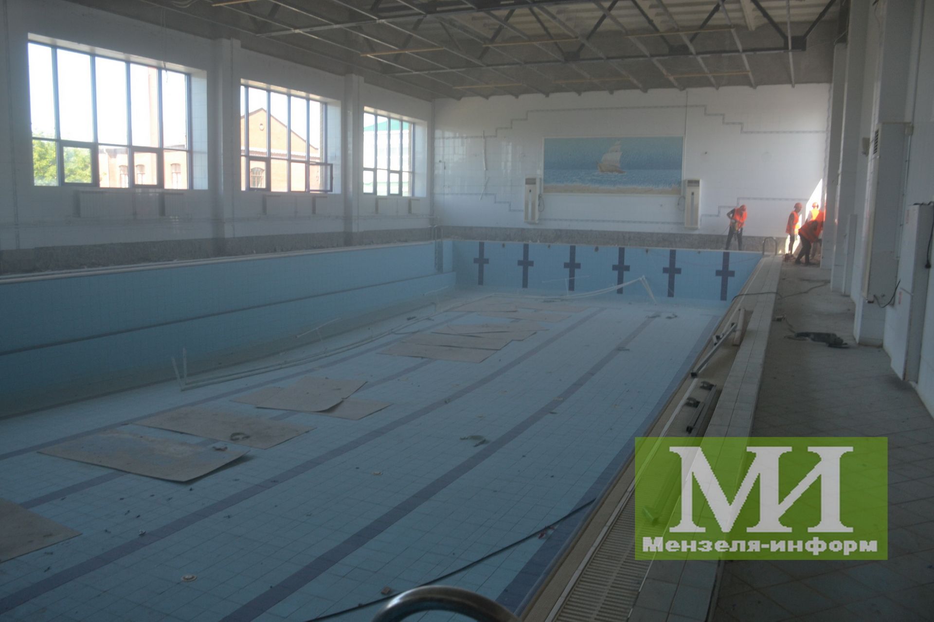 В бассейне спортивной школы "Юбилейный" начались ремонтные работы