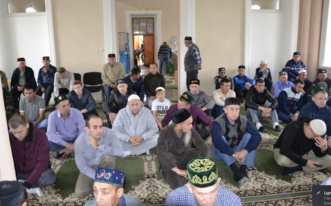 В Мензелинской мечети состоялся праздничный намаз в честь Курбан-байрам