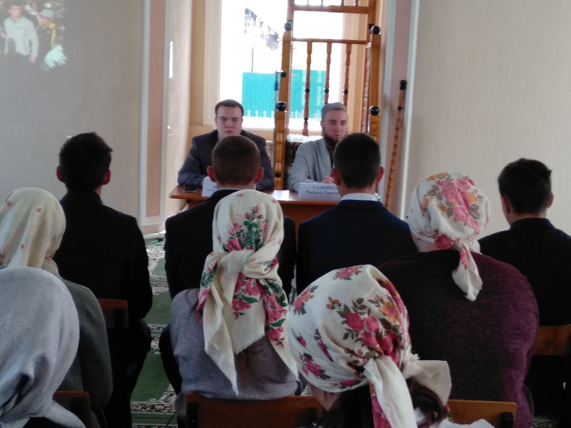 В Мензелинской мечети состоялась лекция против экстремизма и терроризма
