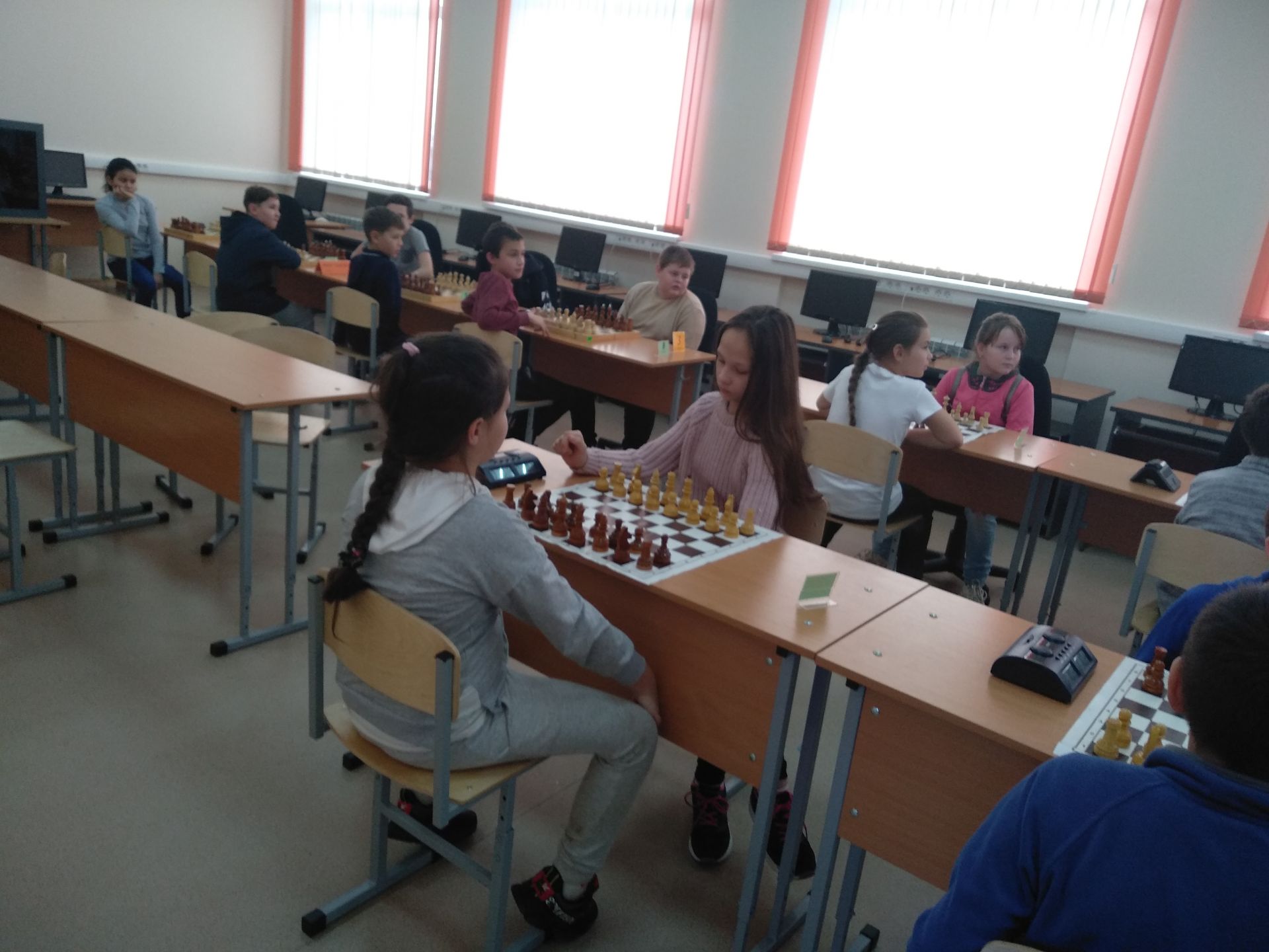 В Мензелинске проходит шахматный турнир "Белая ладья"