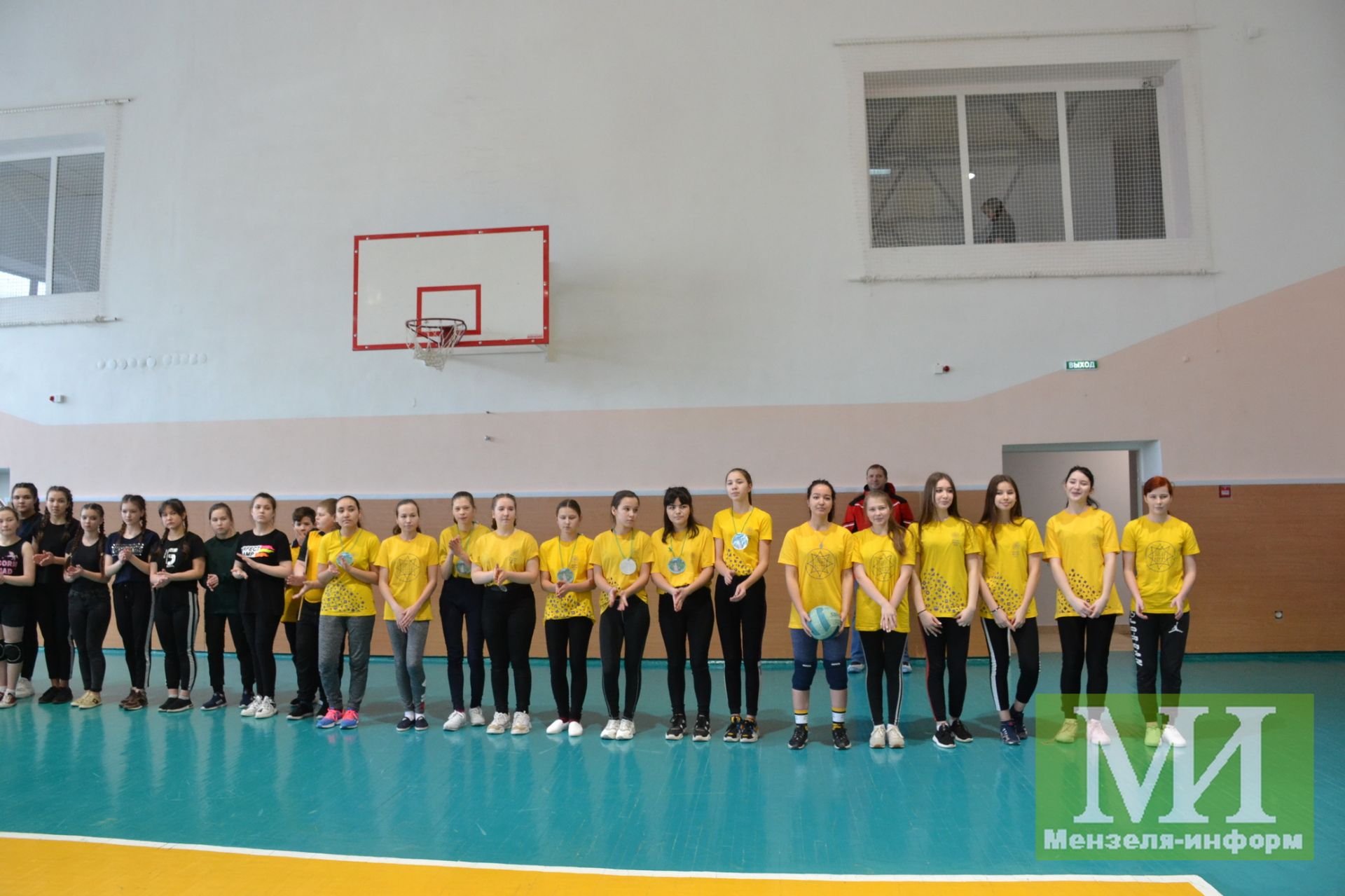 В Мензелинске стартовала «Школьная волейбольная лига»