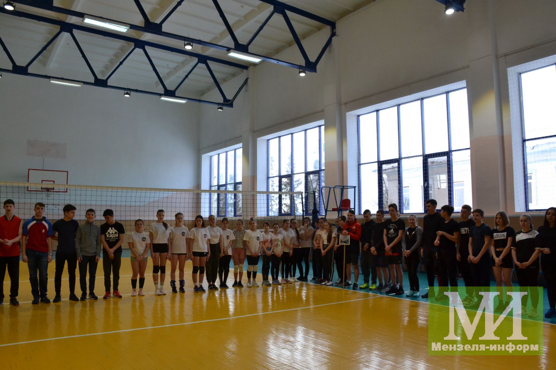 В Мензелинске стартовала «Школьная волейбольная лига»