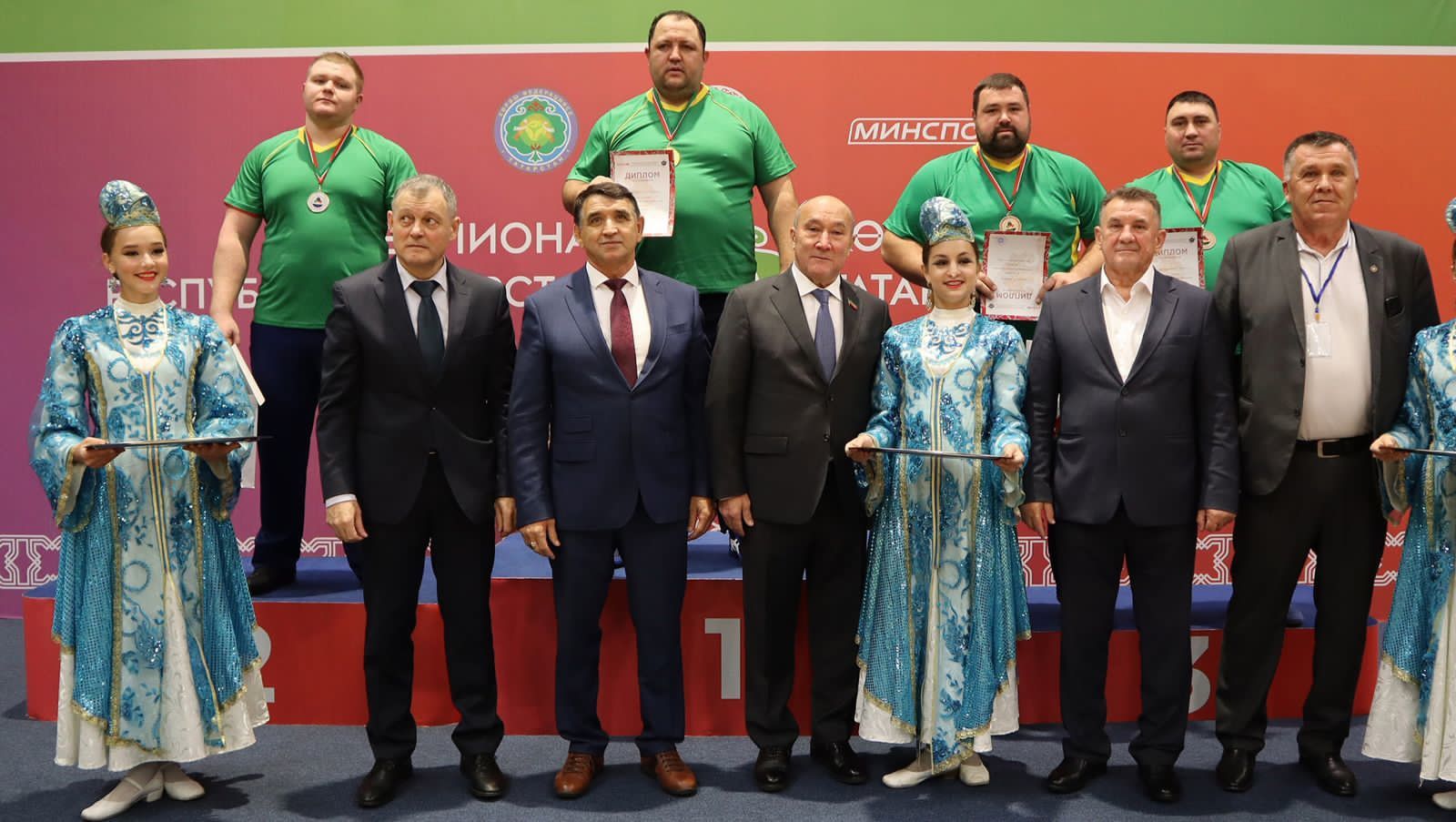 Мензелинские борцы заняли третье место в Первенстве Татарстана