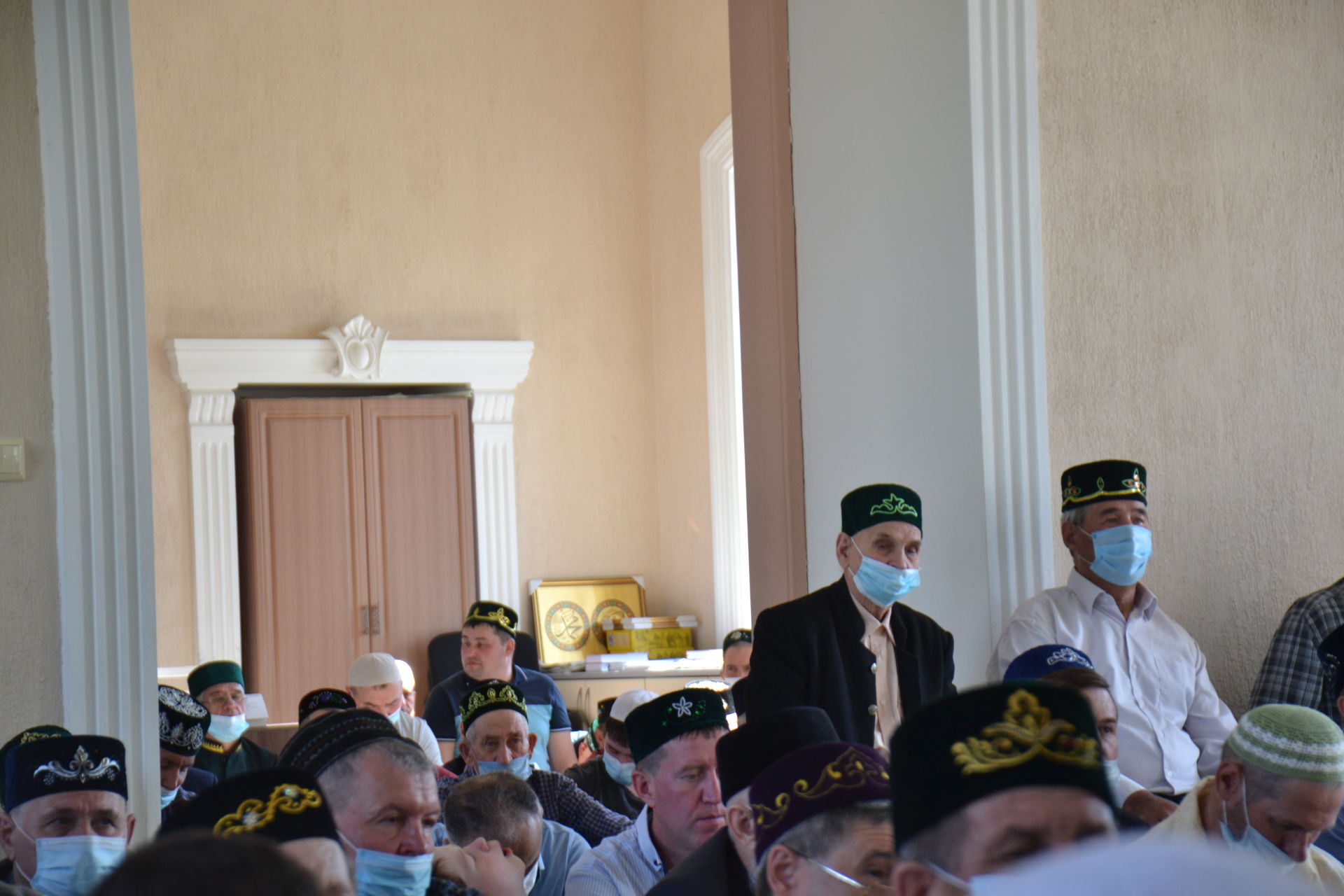 В Мензелинской мечети прочитали намаз в честь Ураза-байрам