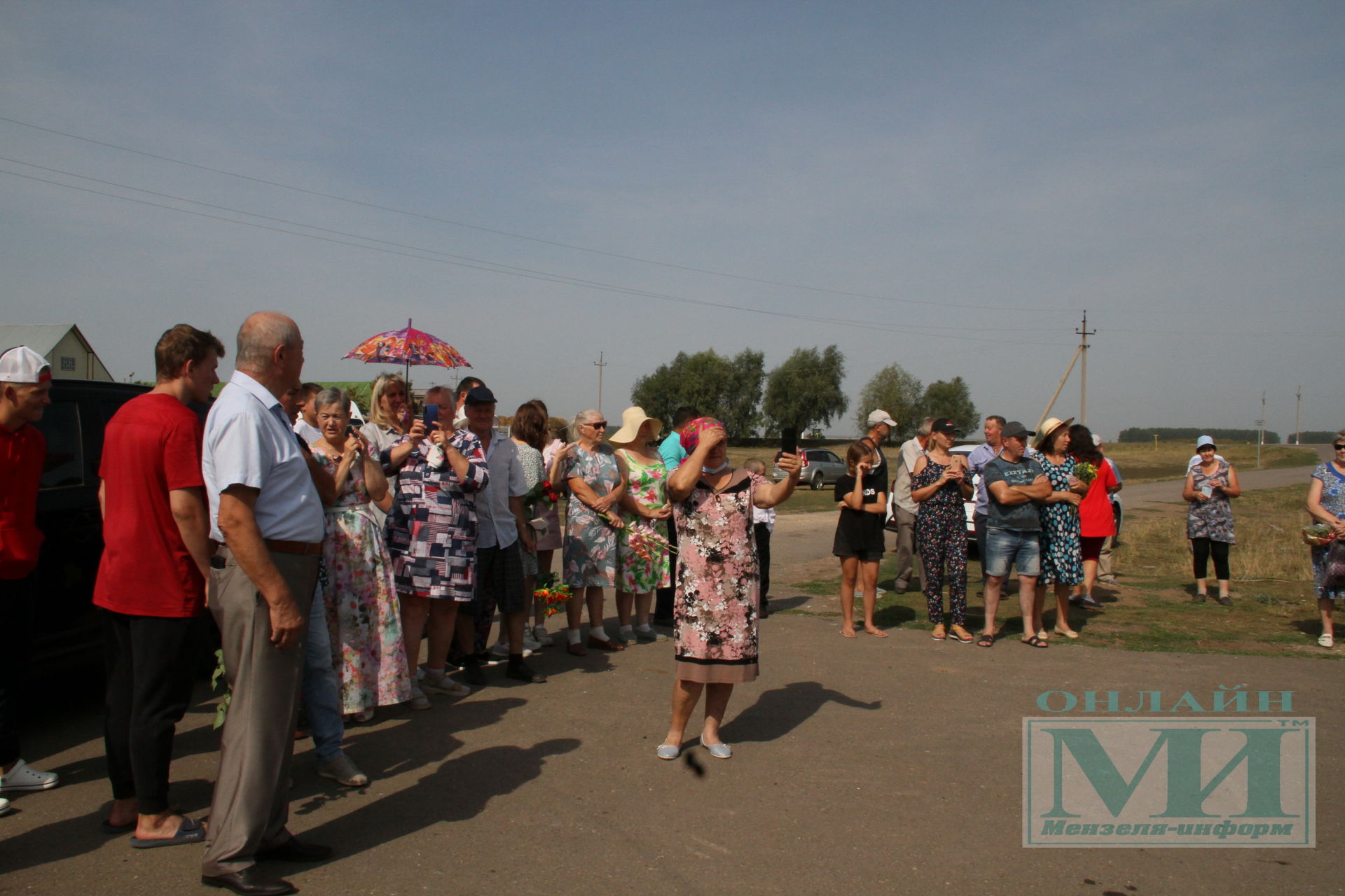 В селе Старая Александровка открыли стелу