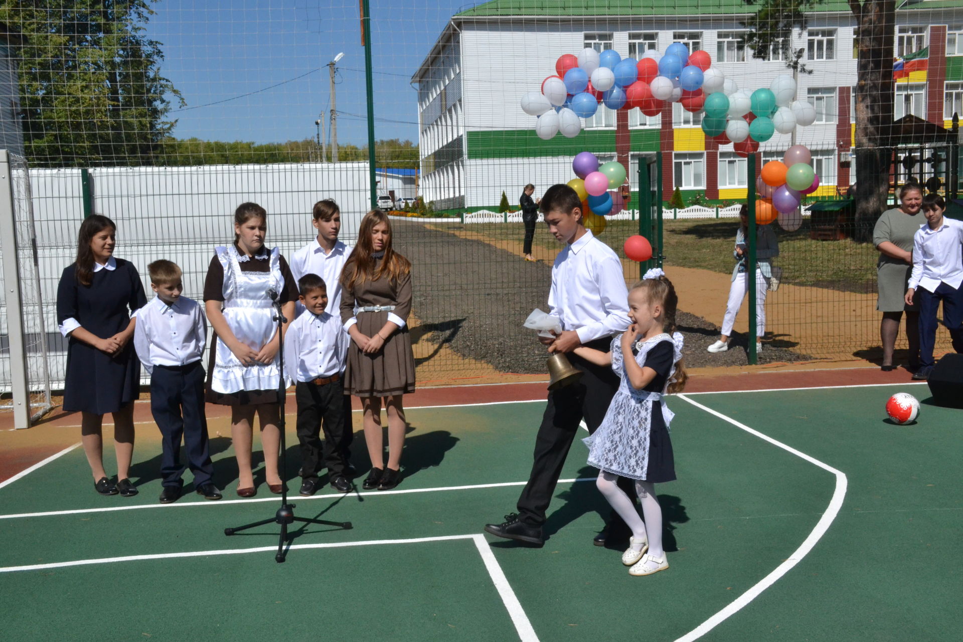 Мензелинская школа-интернат начинает новый учебный год с новой спортивной площадкой