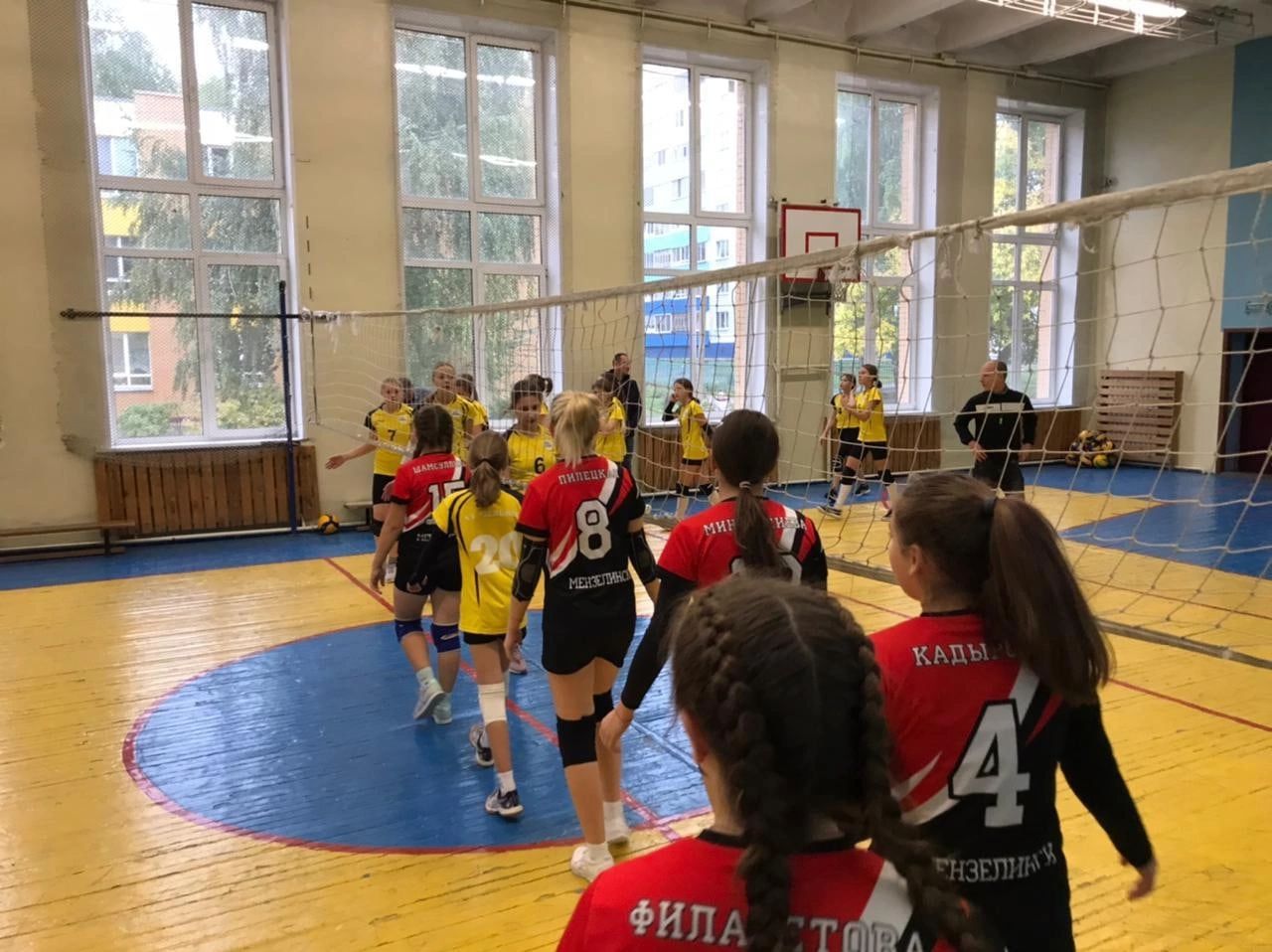 Волейболистки Мензелинска стали призерами на межрегиональных соревнованиях