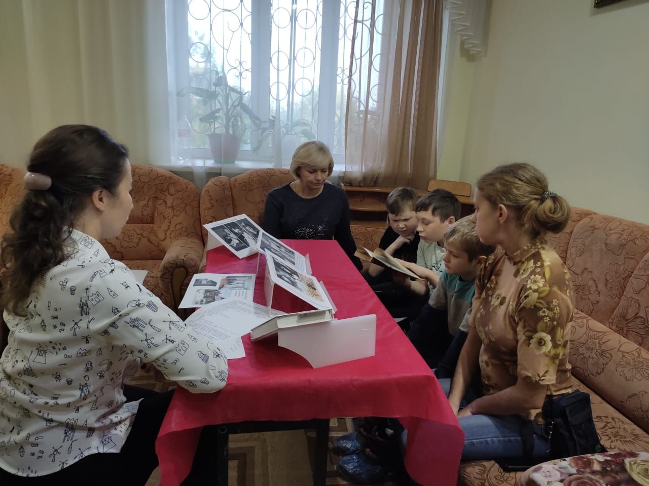 К 130-летию со дня рождения Марины Цветаевой в Мензелинске дети записались в библиотеку