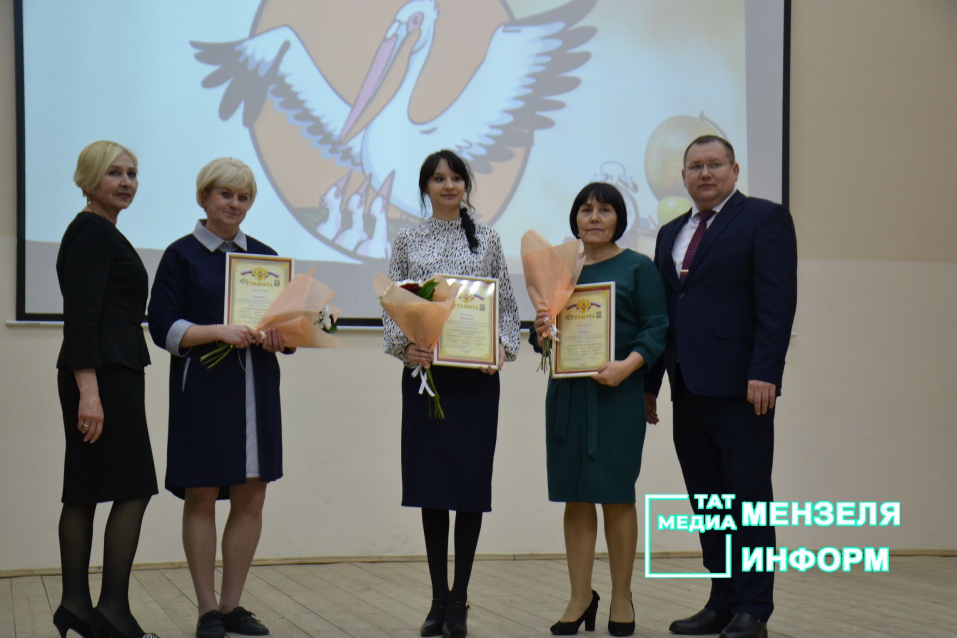 В Мензелинском районе победительницей муниципального этапа конкурса «Учитель года – 2023» стала учитель средней школы № 2 Ксения Крючкова
