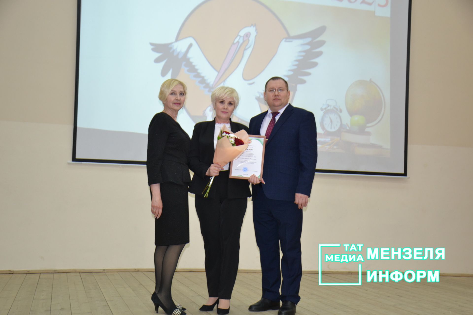 В Мензелинском районе победительницей муниципального этапа конкурса «Учитель года – 2023» стала учитель средней школы № 2 Ксения Крючкова