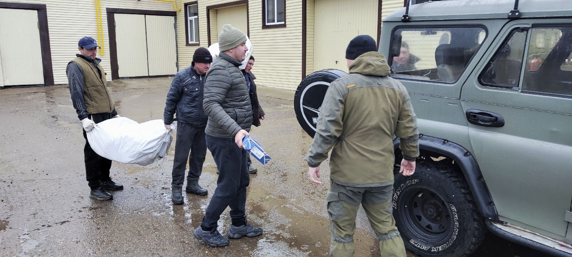 Автомобиль УАЗ окажет помощь нашим землякам, участвующим в специальной военной операции