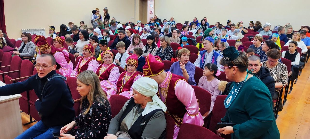 В Верхнетакерменском сельском клубе стартовал десятый республиканский фестиваль им.Гульшат Зайнашевой.