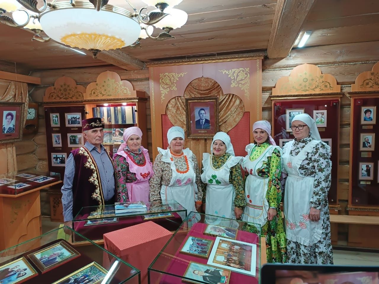 «Мөшеге чишмәләре» побывали в гостях в родной деревне Минтимера Шаймиева