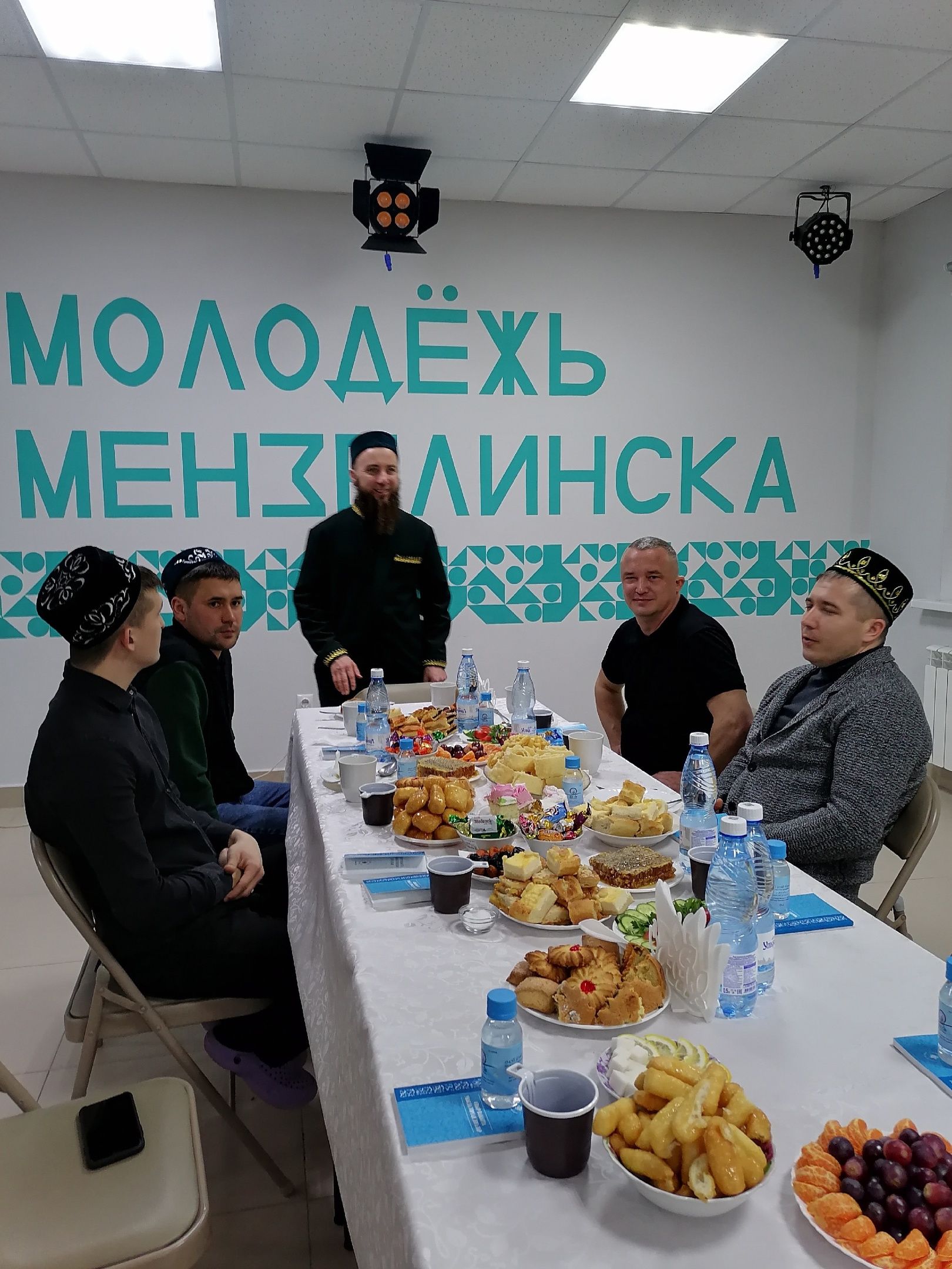 «Ялкын» яшьләр үзәгендә махсус хәрби операциядә катнашучыларның туганнары өчен ифтар узды