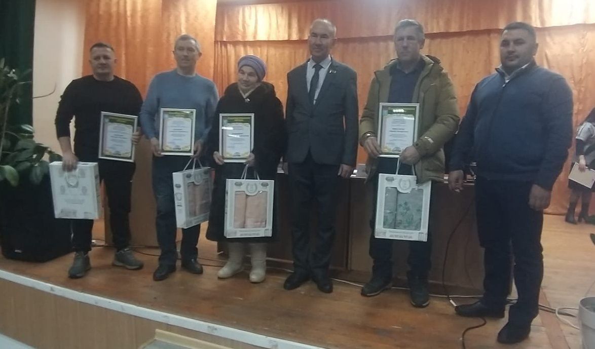 Кадрәк авыл җирлегендә үзара салым аша бик күп эшләр башкаралар