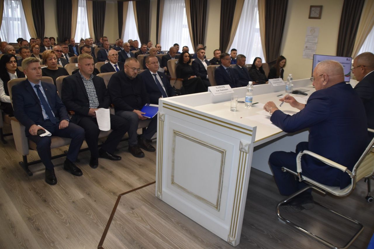 Депутаты Совета Мензелинского района избрали Марата Каримова руководителем исполкома района