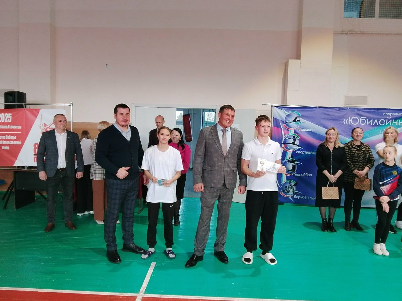 На соревнования на призы ООО «Мензелинское АТП» приехали 554 пловца