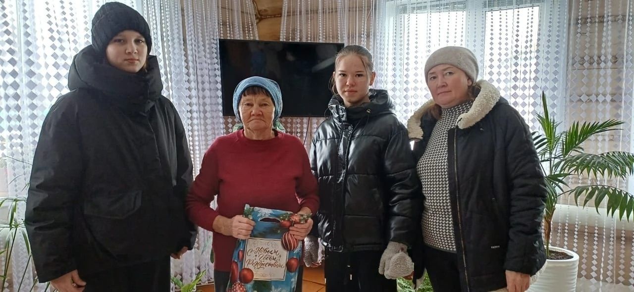 Мирное небо в наших сердцах: подарки от Калтаковской школы и детского сада