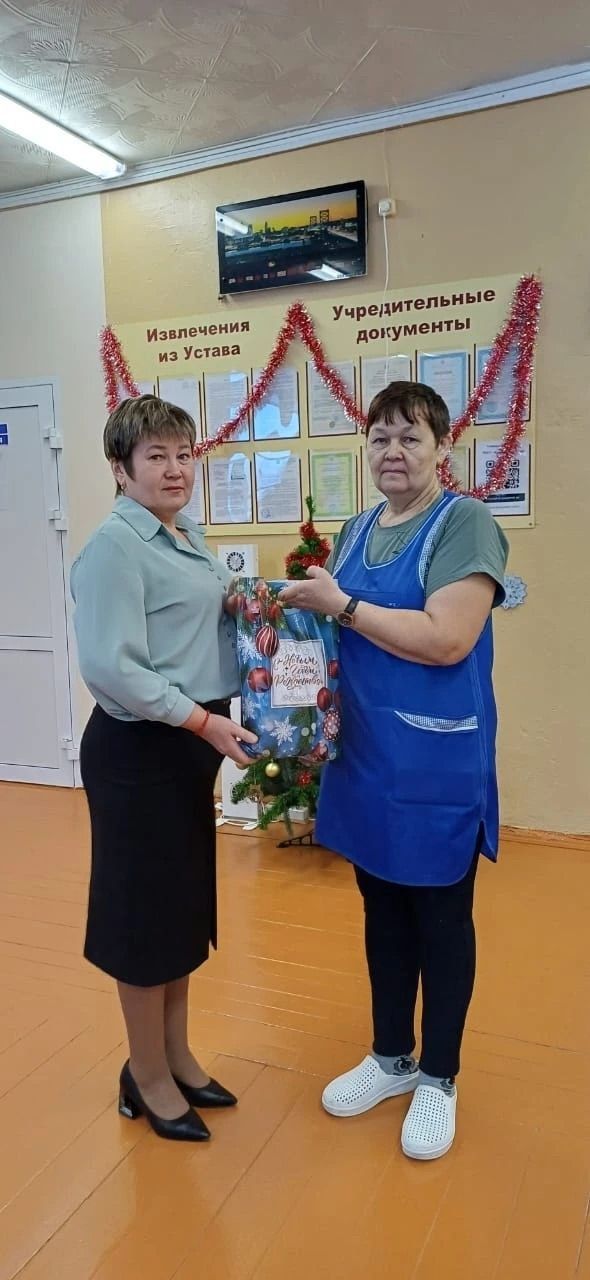 Мирное небо в наших сердцах: подарки от Калтаковской школы и детского сада