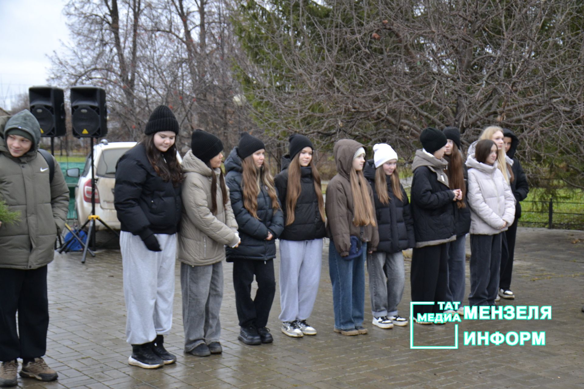 В Парке Победы Мензелинска почтили память Неизвестного солдата.