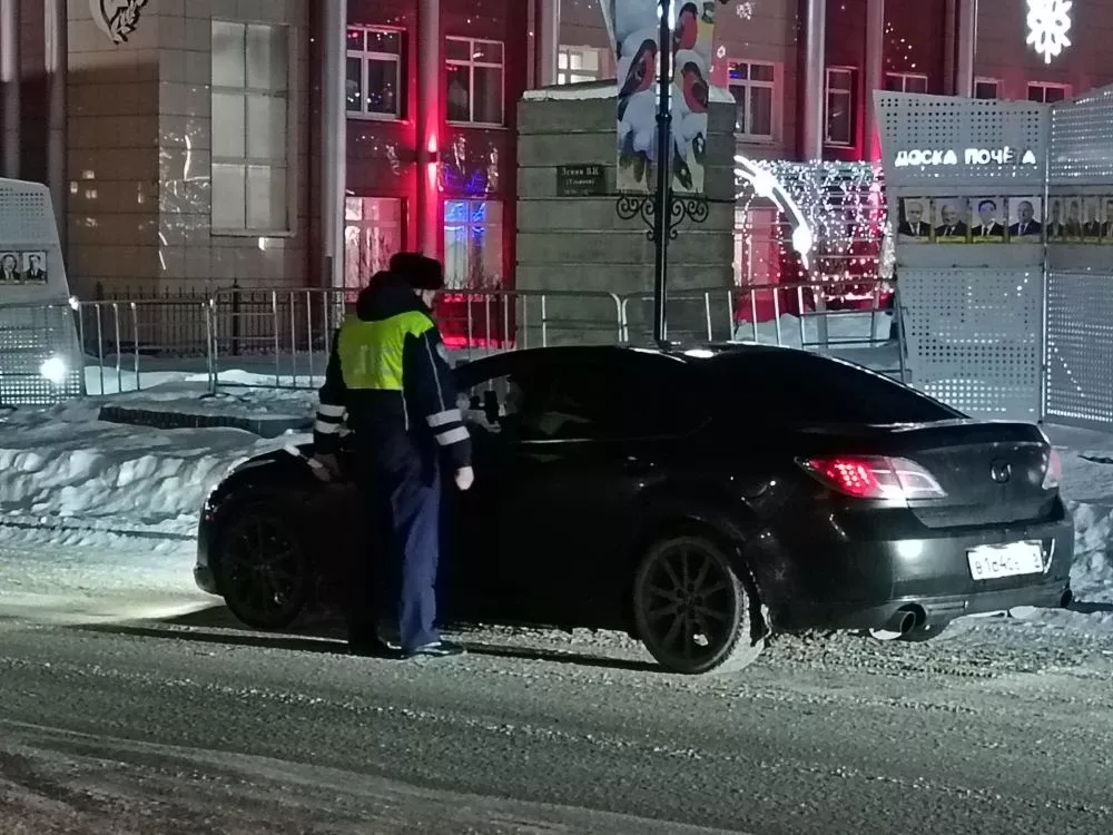 Сотрудники ГИБДД Мензелинского района на  посту безопасности