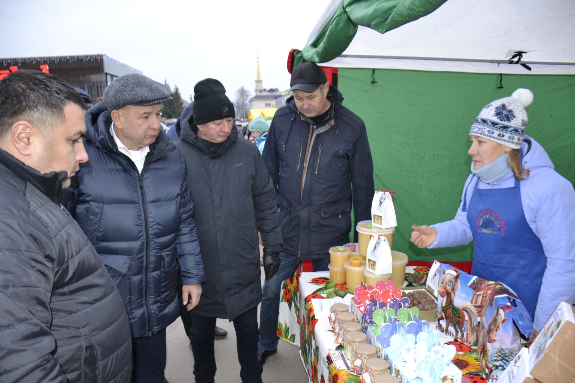 В Мензелинске прошла ярмарка