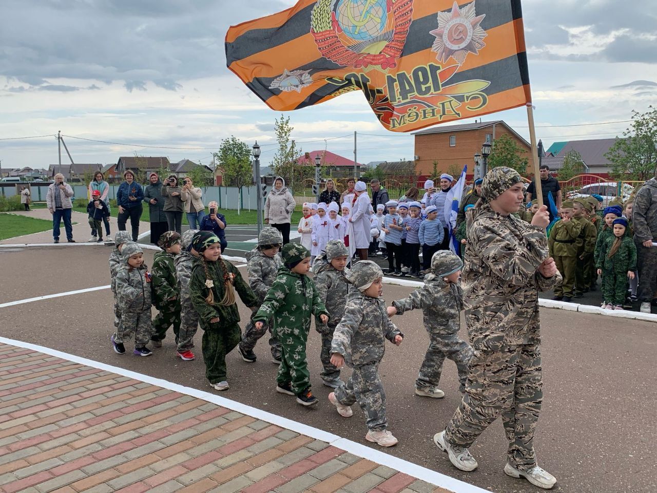 В детском саду № 11 «Шатлык» прошел парад Победы