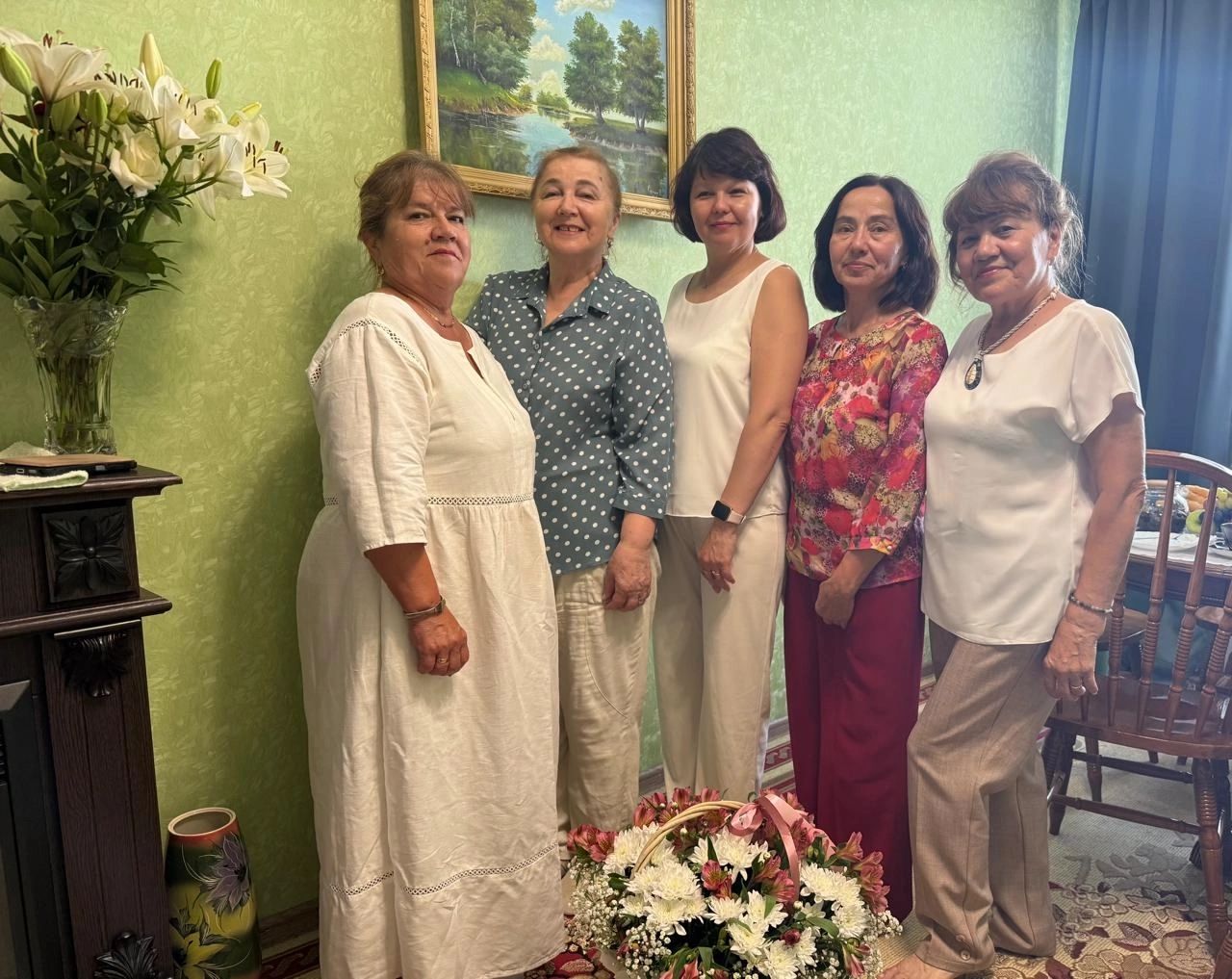 Делегация из района поздравила экс-директора Мензелинского педколледжа