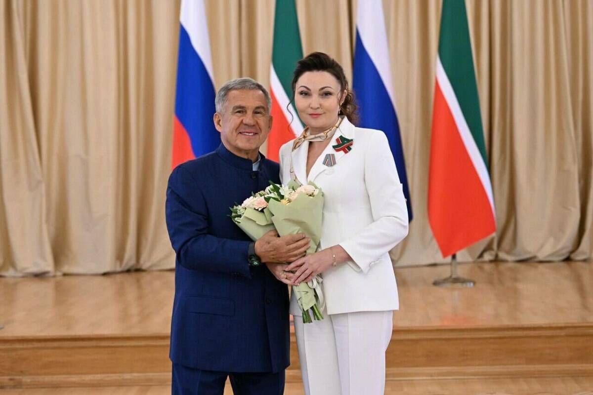 Дина Газалиева удостоена медали «За доблестный труд» в честь Дня Республики
