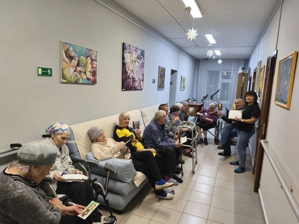 Жители Мензелинского дома-интерната получили именные письма от волонтеров
