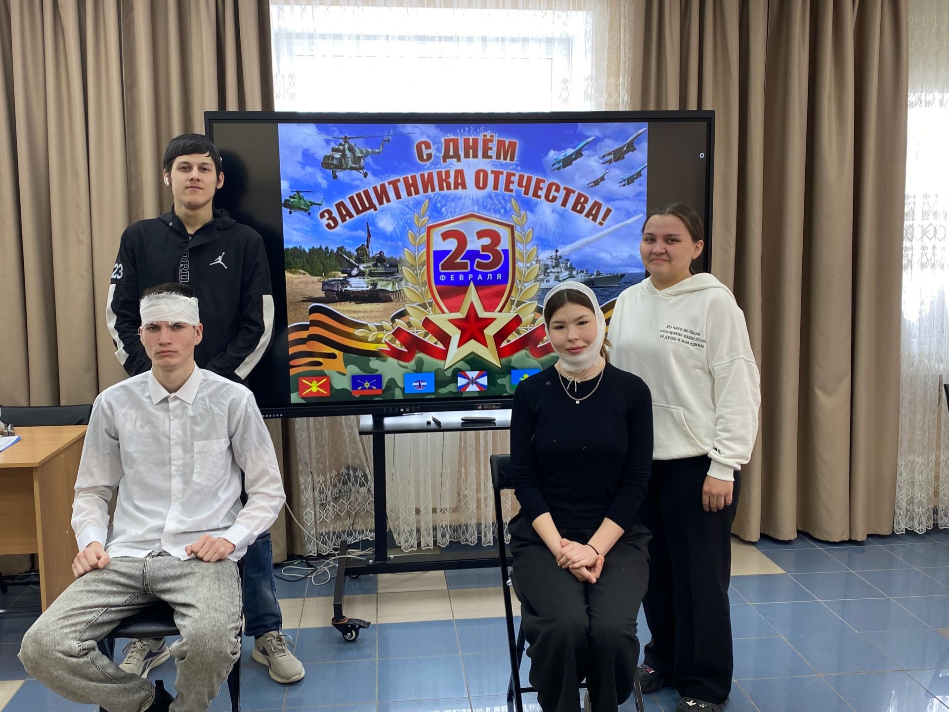 В Мензелинске библиотека провела командную игру для студентов