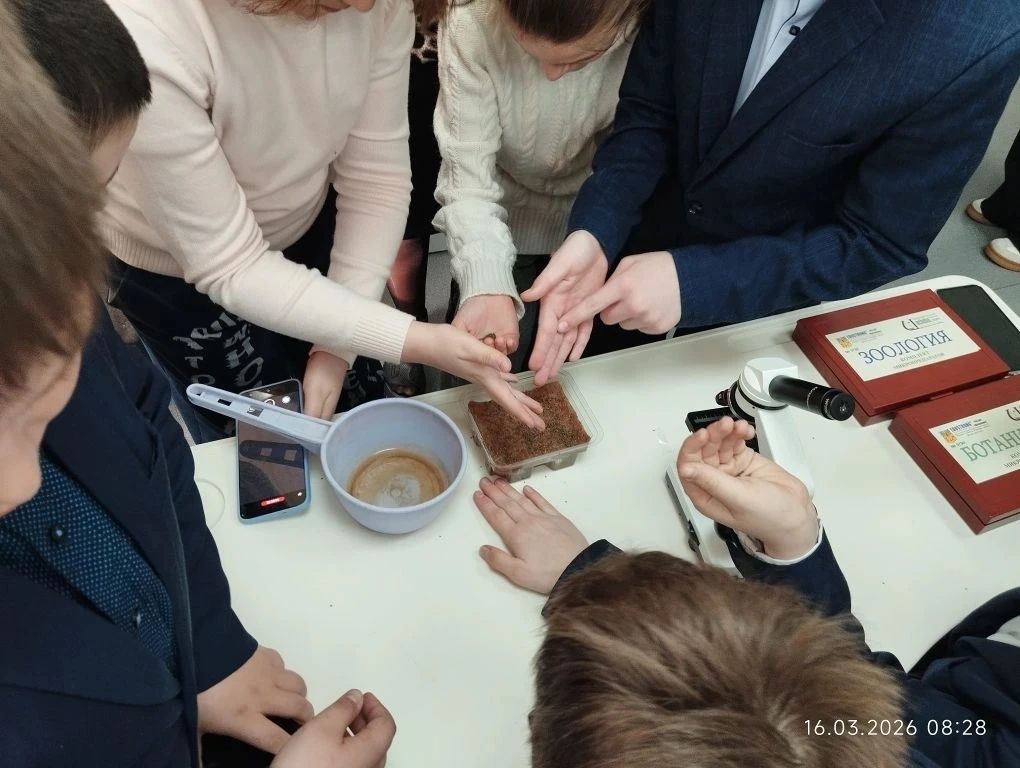 Юные исследователи Топасевской школы погрузились в мир агротехнологий