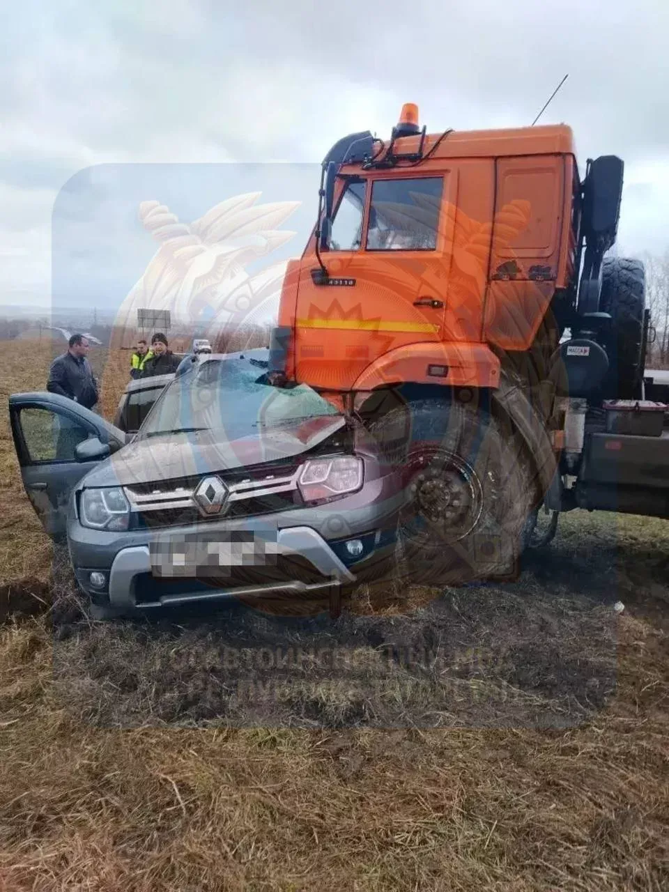 Трагедия на дороге: водитель и пассажир Renault погибли в ДТП