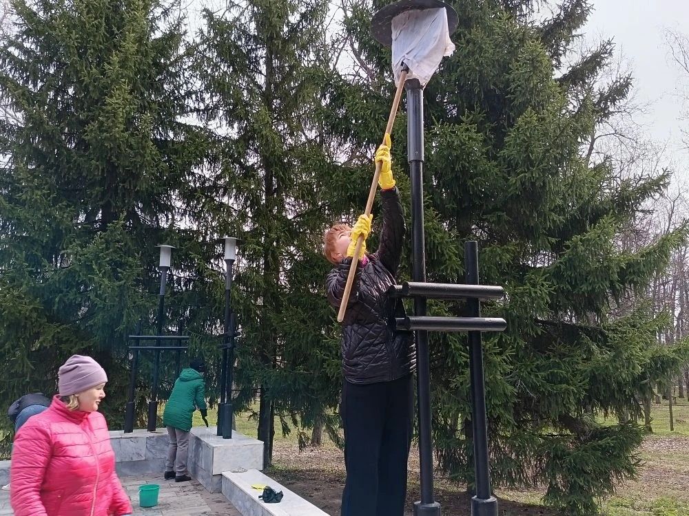 Мензелинцы встретили Первомай созидательным трудом: общегородской субботник объединил жителей