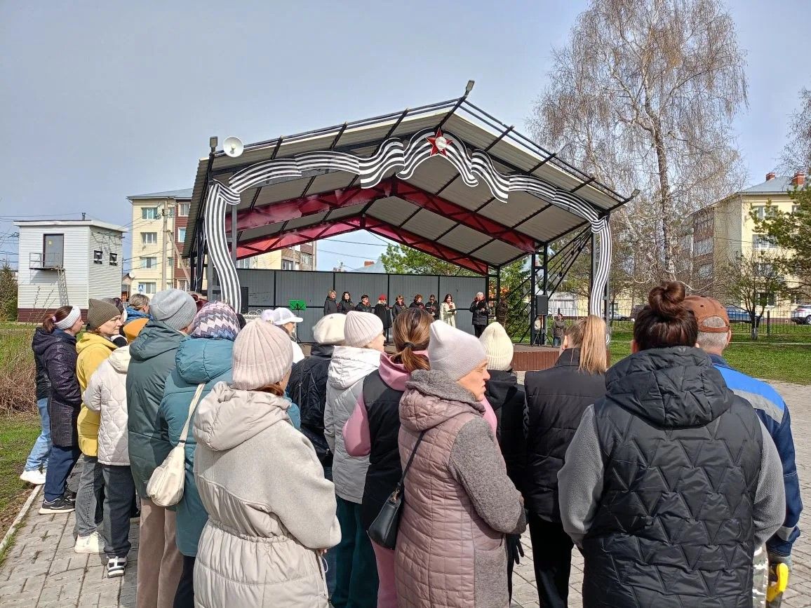 Мензелинцы встретили Первомай созидательным трудом: общегородской субботник объединил жителей
