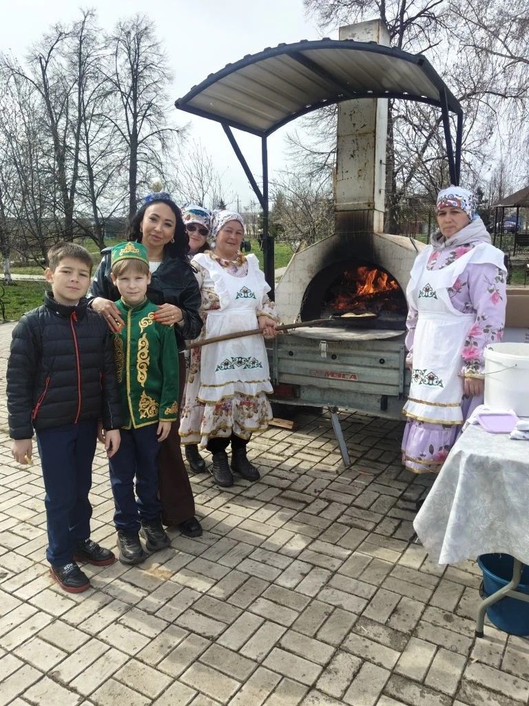 Мензелинцы встретили Первомай созидательным трудом: общегородской субботник объединил жителей