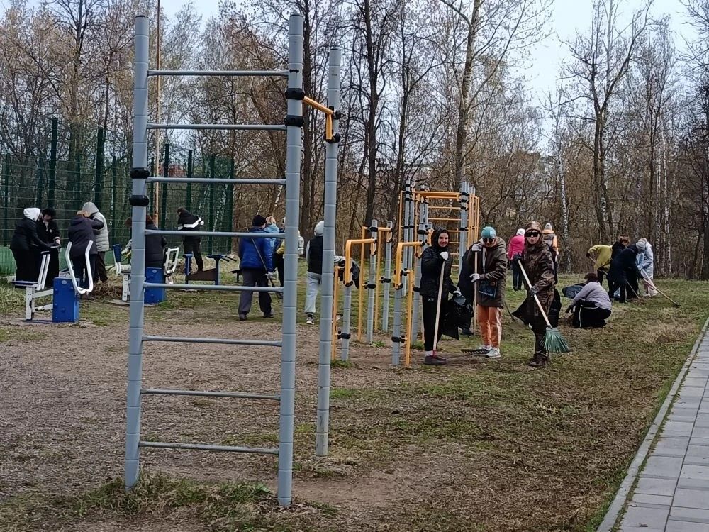 Мензелинцы встретили Первомай созидательным трудом: общегородской субботник объединил жителей