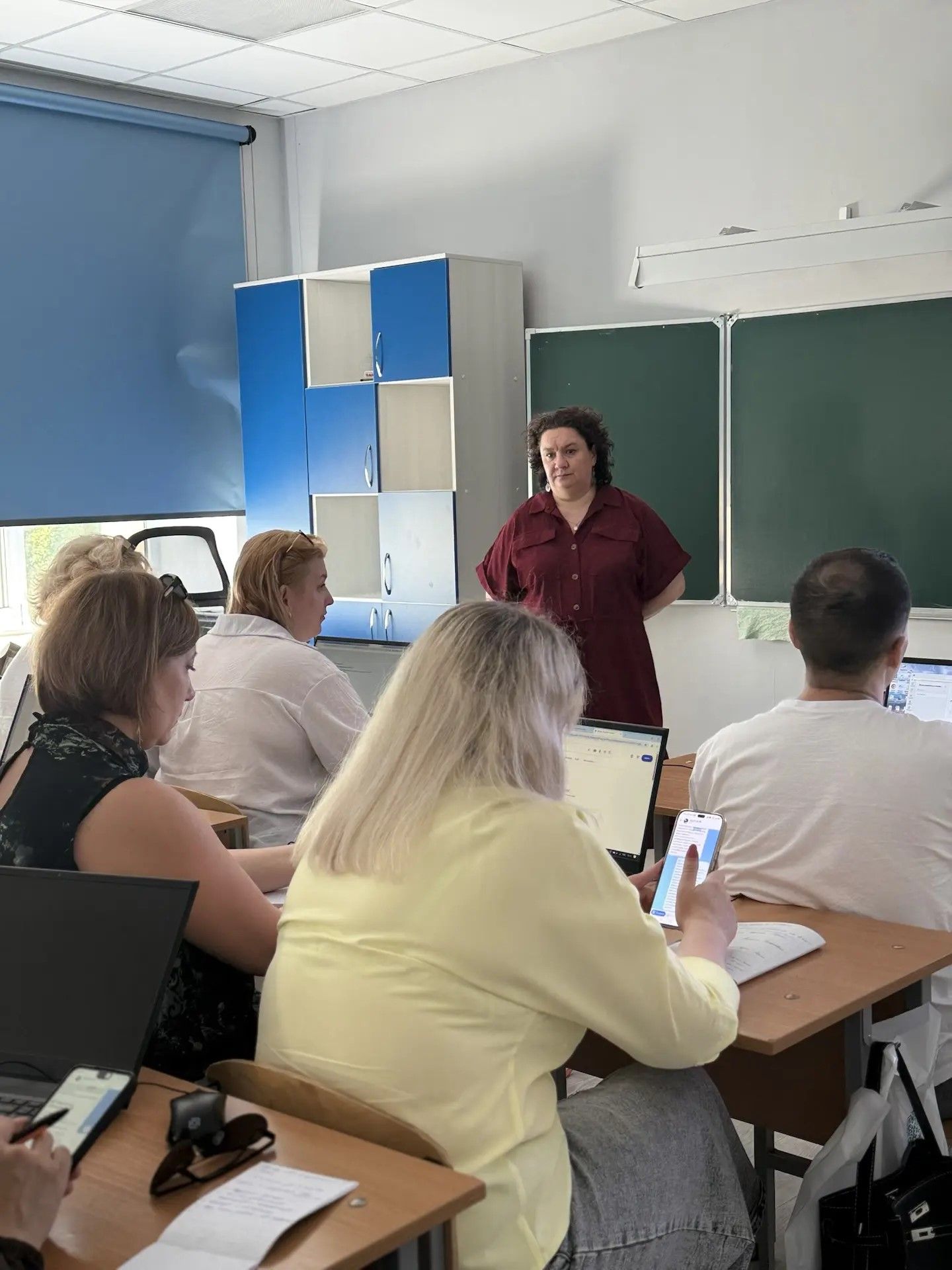 В Мензелинске прошли практические занятия для педагогов по использованию искусственного интеллекта в образовании