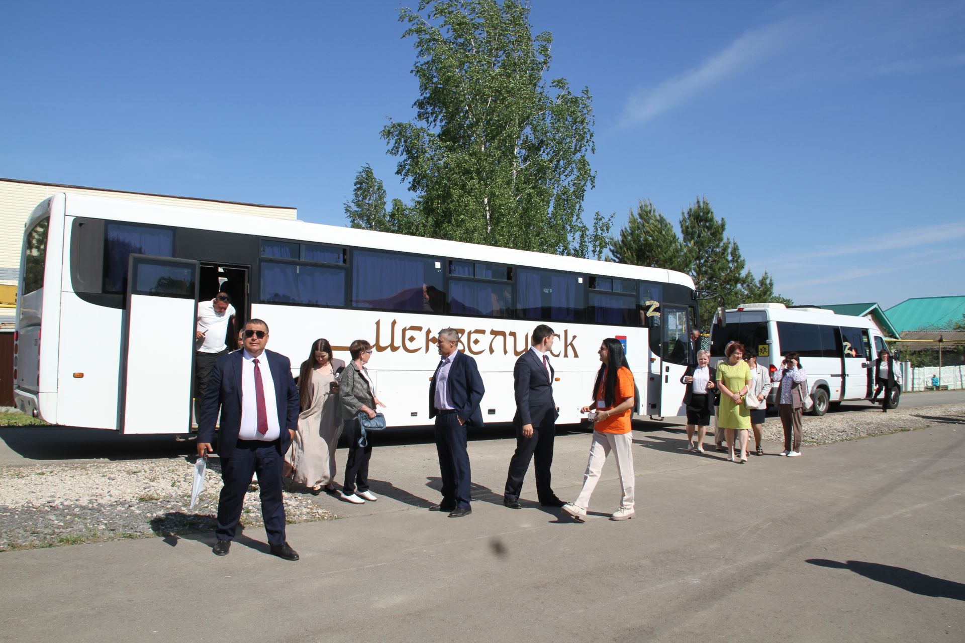 Минзәләгә күрше-тирәдән 14 район җитәкчеләре һәм авыл җирлекләре башлыклары тәҗрибә өйрәнергә килделәр