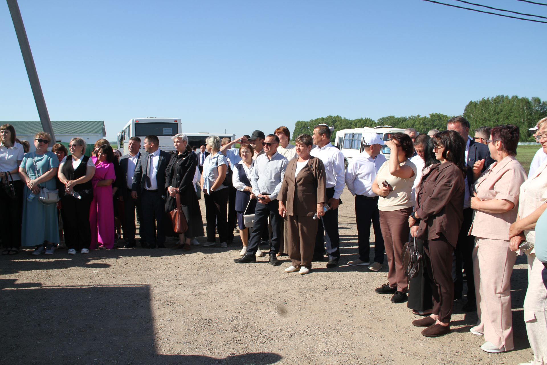 Минзәләгә күрше-тирәдән 14 район җитәкчеләре һәм авыл җирлекләре башлыклары тәҗрибә өйрәнергә килделәр