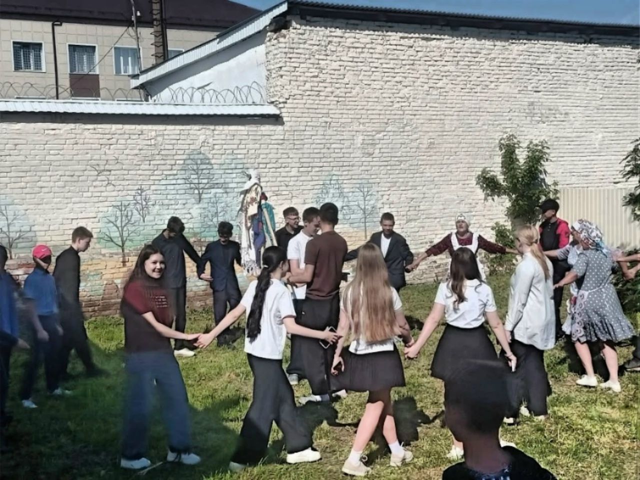 В Мензелинске организовали праздник для школьников по мотивам Сабантуя