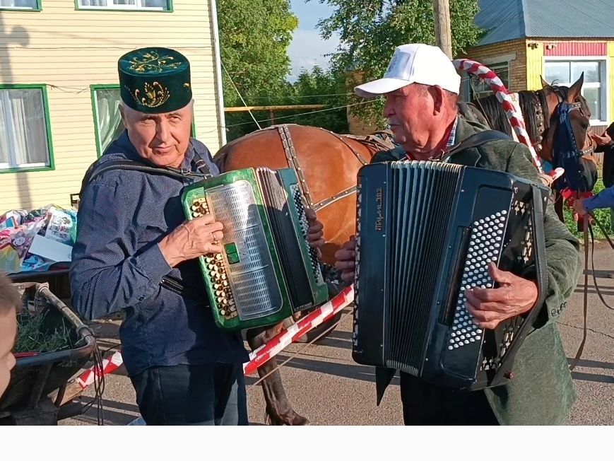 Минзәлә районы Бикбау авылында Сабантуйга бүләк җыйдылар