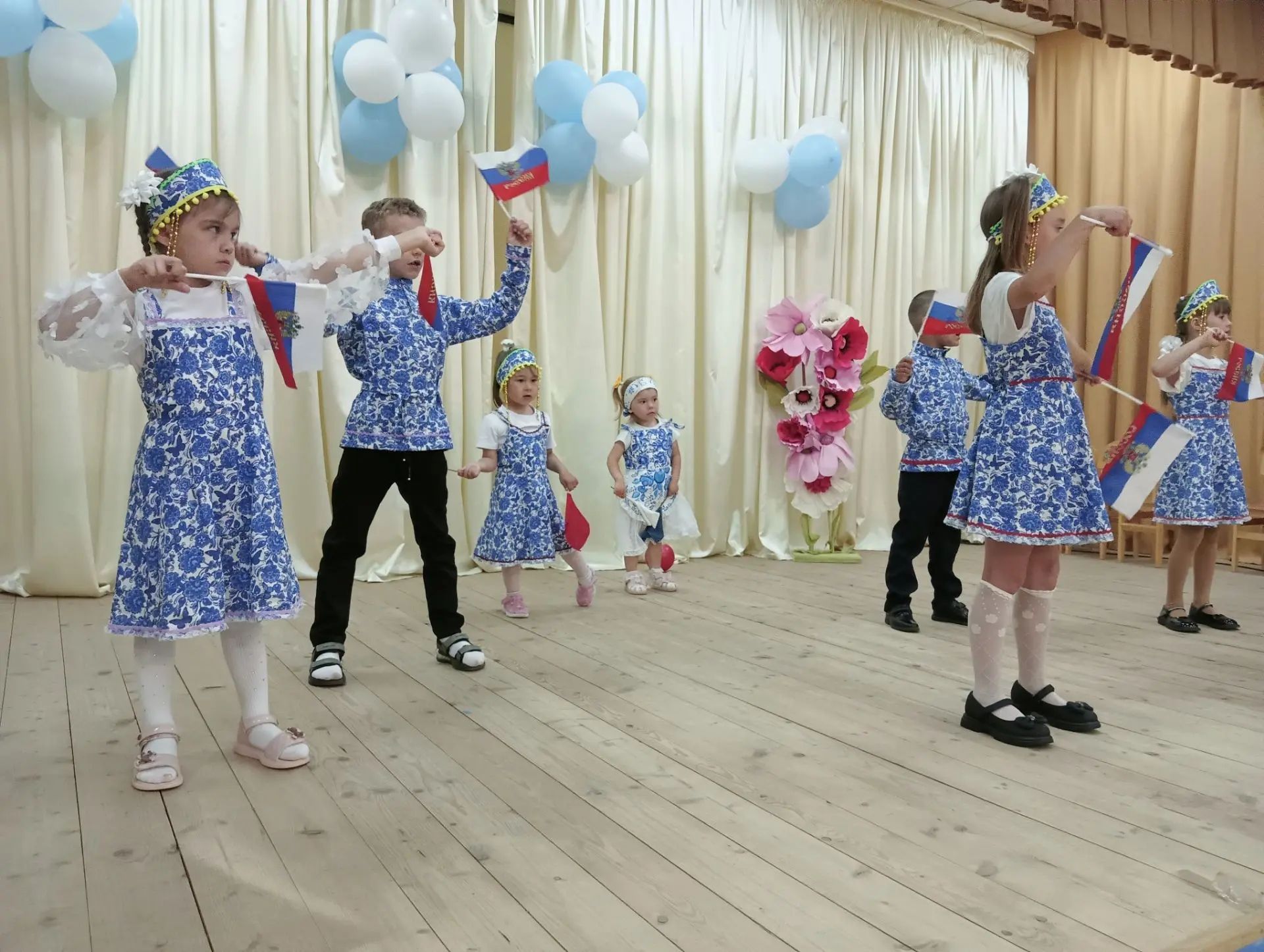 «Вот оно какое это лето!»: праздник детства прошел в Доме культуры поселка им. Воровского